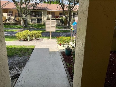 Welcome home! Tranquility awaits as you relax in the privacy of - photo 6