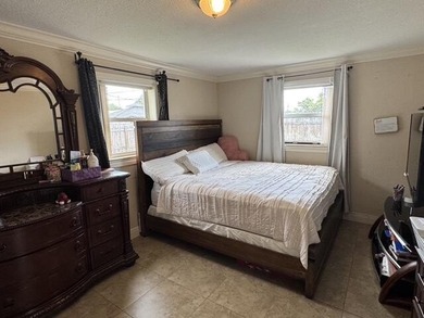 PRICE IS FIRM! Charming single family home with a big backyard - photo 16