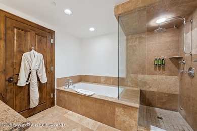 2024 renovations completed (including new decor, furniture - photo 25
