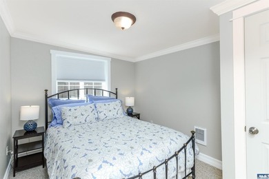 Welcome to this beautifully crafted single-level rambler on 5 - photo 33