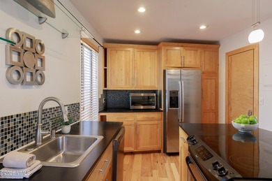 Wake up to mountain living at its best. Nestled in the heart of - photo 7