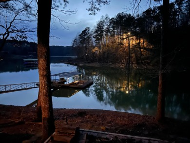 This is a charming cabin on beautiful Smith Lake, built in 1968 - photo 19