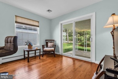 **PRICE IMPROVEMENT** Step into this beautifully maintained - photo 20