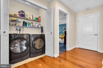 **PRICE IMPROVEMENT** Step into this beautifully maintained - photo 24