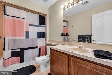 **PRICE IMPROVEMENT** Step into this beautifully maintained - photo 26