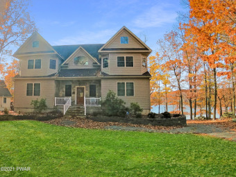 Westcolong Lake Home For Sale in Lackawaxen Pennsylvania