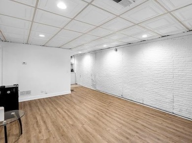 SELLER IS MOTIVATED and ready to work with serious buyer! BRING - photo 33