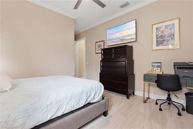 This is it! Beautiful 3 bedroom + den, 3 full bath home with a - photo 33