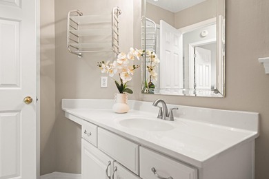 Golfers Dream Home with perks like 1 free round per quarter, pro - photo 34
