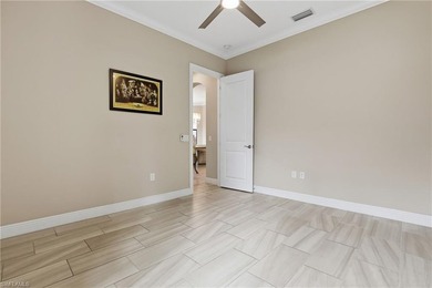 This is it! Beautiful 3 bedroom + den, 3 full bath home with a - photo 36