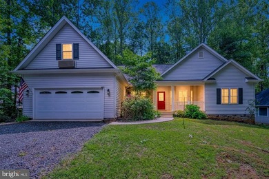 Welcome to 106 Cloverhill! This beautiful home is located on a - photo 1