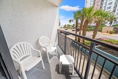 Beautiful, ocean view King suite at Landmark Resort! This - photo 3