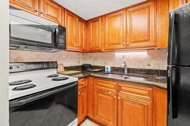 Beautiful, ocean view King suite at Landmark Resort! This - photo 8