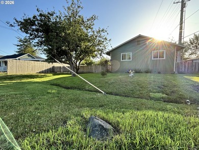Welcome home to this beautifully maintained 1969 charmer - photo 3