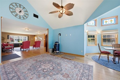Welcome to this beautifully upgraded and meticulously maintained - photo 14