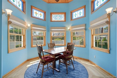 Welcome to this beautifully upgraded and meticulously maintained - photo 16