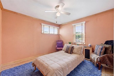 Welcome to this beautifully upgraded and meticulously maintained - photo 20