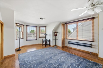 Welcome to this beautifully upgraded and meticulously maintained - photo 22