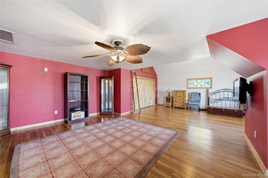 Welcome to this beautifully upgraded and meticulously maintained - photo 26