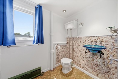 Welcome to this beautifully upgraded and meticulously maintained - photo 27