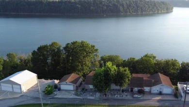 Lake Home For Sale in Somerset, Kentucky