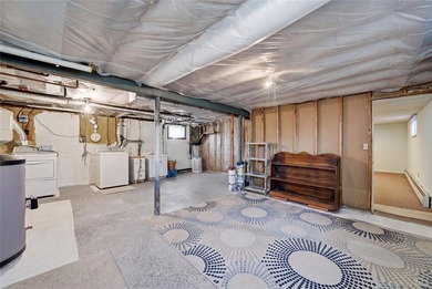 Welcome to this beautifully upgraded and meticulously maintained - photo 31