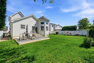 Welcome to this beautifully upgraded and meticulously maintained - photo 33