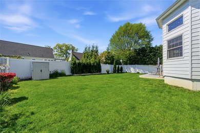 Welcome to this beautifully upgraded and meticulously maintained - photo 36