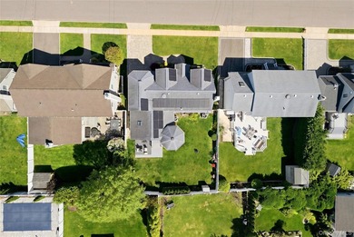 Welcome to this beautifully upgraded and meticulously maintained - photo 38