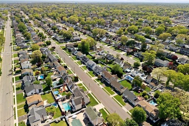 Welcome to this beautifully upgraded and meticulously maintained - photo 43