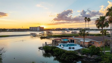 EXCLUSIVE HALF-ACRE PLUS WATERFRONT RETREAT in EMERGING NEW - photo 10