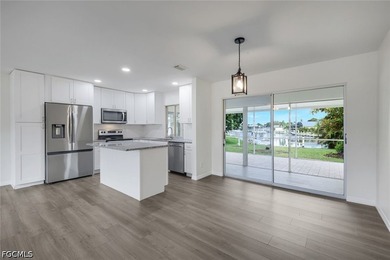 Experience the ultimate Florida lifestyle in this beautiful - photo 6