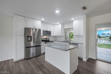 Experience the ultimate Florida lifestyle in this beautiful - photo 8
