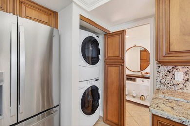 Gorgeous ocean views from this beautifully renovated unit. Walk - photo 13
