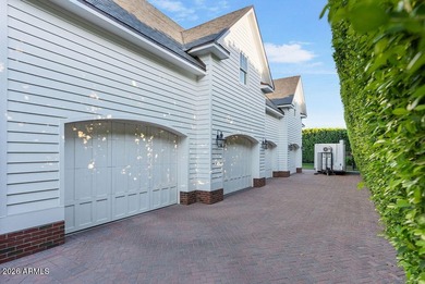 This extraordinary custom estate offers approximately 14,950 SF - photo 19