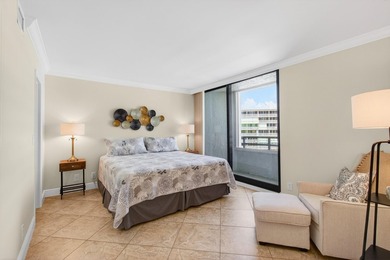 Gorgeous ocean views from this beautifully renovated unit. Walk - photo 20