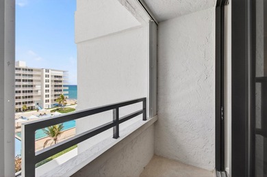 Gorgeous ocean views from this beautifully renovated unit. Walk - photo 33