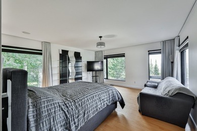 Panoramic views of Saint-Sauveur valley and Sommet Gabriel ski - photo 48