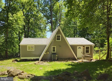 Discover your dream retreat in the serene Shen Farms community! - photo 4