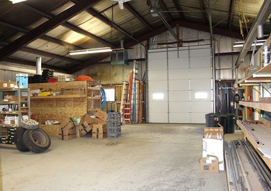 Versatile 50' x 80' heated and air-conditioned commercial shop - photo 12