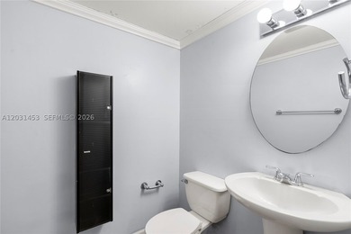 A South Beach condo that checks all the boxes. This 700 sq ft, 1 - photo 17