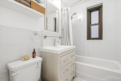 Pet Friendly, Renovated, and First Floor Convenience! Ditch the - photo 23