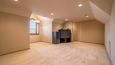 Beautifully maintained brick home with cut stone accents. Easy - photo 24