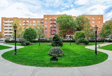Pet Friendly, Renovated, and First Floor Convenience! Ditch the - photo 25