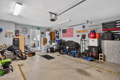 Welcome home to this inviting 3-bedroom, 2.5-bath property - photo 27