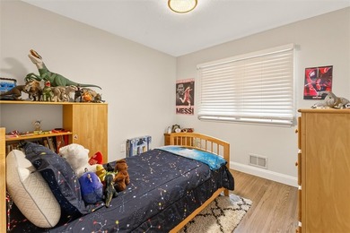Welcome to 20 Flamingo Dr in Gates, fully renovated ranch-style - photo 31