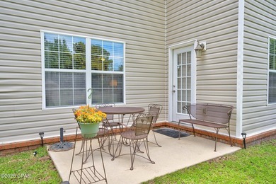 Welcome home to this inviting 3-bedroom, 2.5-bath property - photo 32
