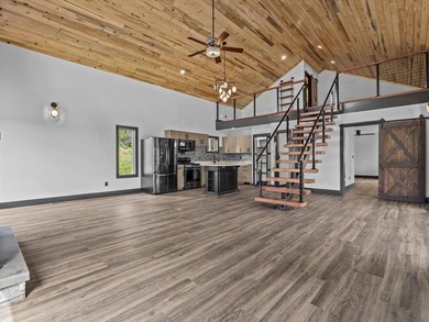 3 Homes. SHOW STOPPER! PEOPLE PULL OVER TO PHOTOGRAPH THIS - photo 32