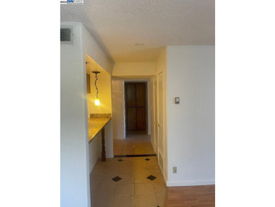 Top floor unit with views of the hills..Prime downtown - photo 6