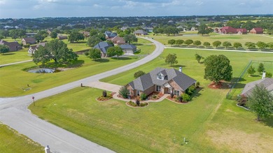 Beautifully maintained brick home with cut stone accents. Easy - photo 37